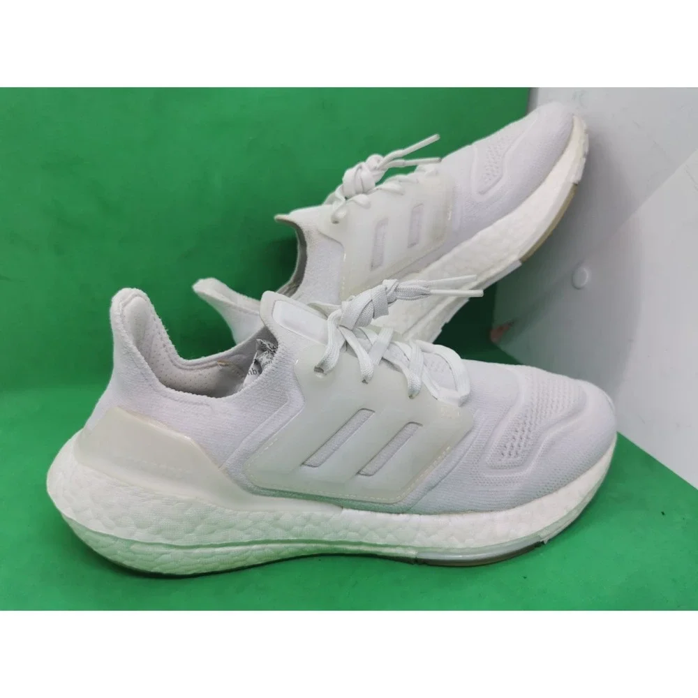 Adidas Ultraboost 22 Women's Cloud White/Cloud White/Crystal White Size  8